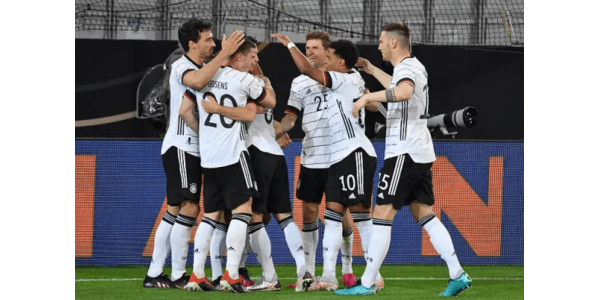 Die deutsche Fußballnationalmannschaft prilagođava svoje igrače pripremama za Europski kup Die deutsche Fußballnationalmannschaft prilagođava svoje igrače pripremama za Europski kup